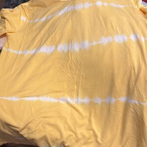 EUC Zyia Icarus Hendrix Must Have T